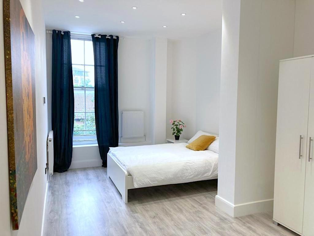 Harrow Apartments Londen Buitenkant foto