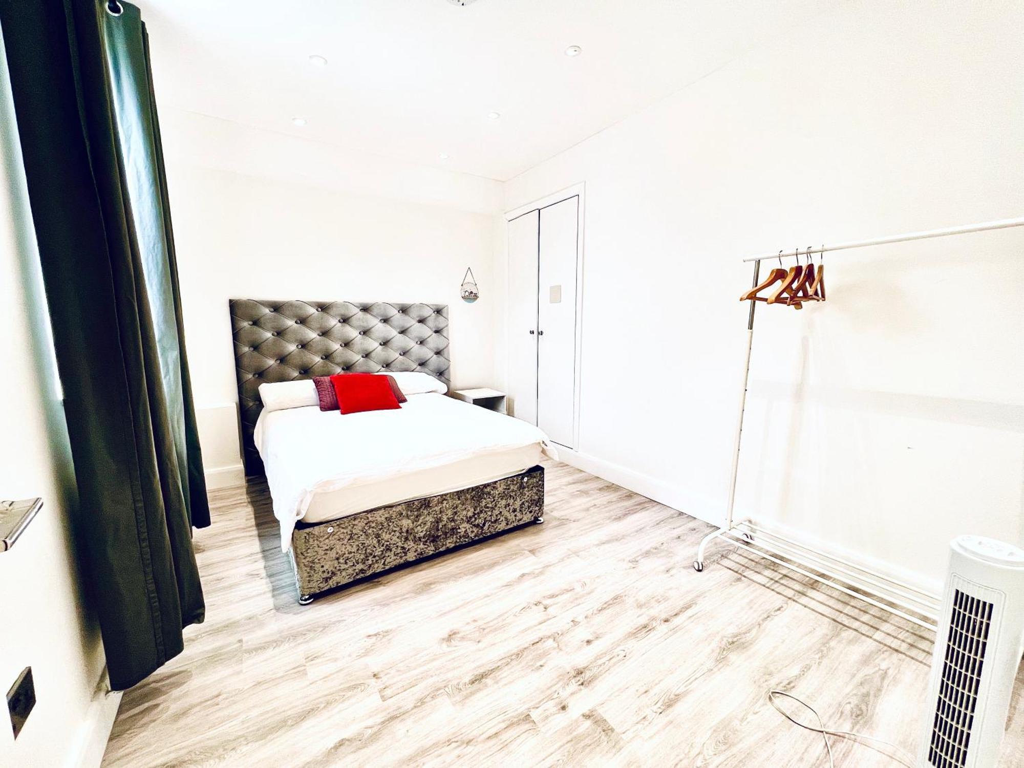 Harrow Apartments Londen Buitenkant foto